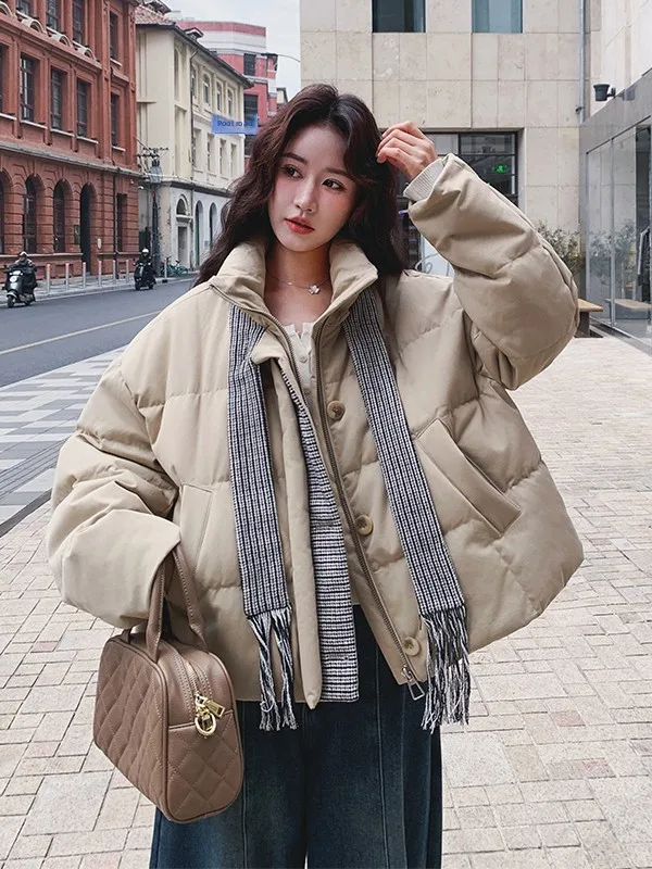 카키 체크무늬 여성용 다운 재킷 따뜻하고 패셔너블한 디자인 겨울 아우터웨어 캐주얼 루즈핏 화이트 다운