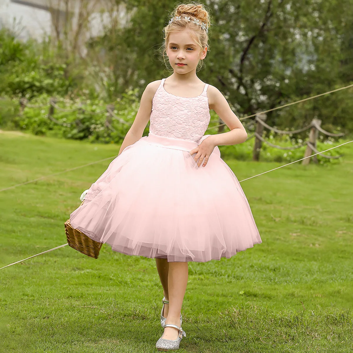 Robe de demoiselle d'honneur avec appliques en ivoire pour enfants, dentelle, tulle avec nœud, longueur genou, princesse, reconstitution historique, fête d'anniversaire, Rh, mariage, peu importe