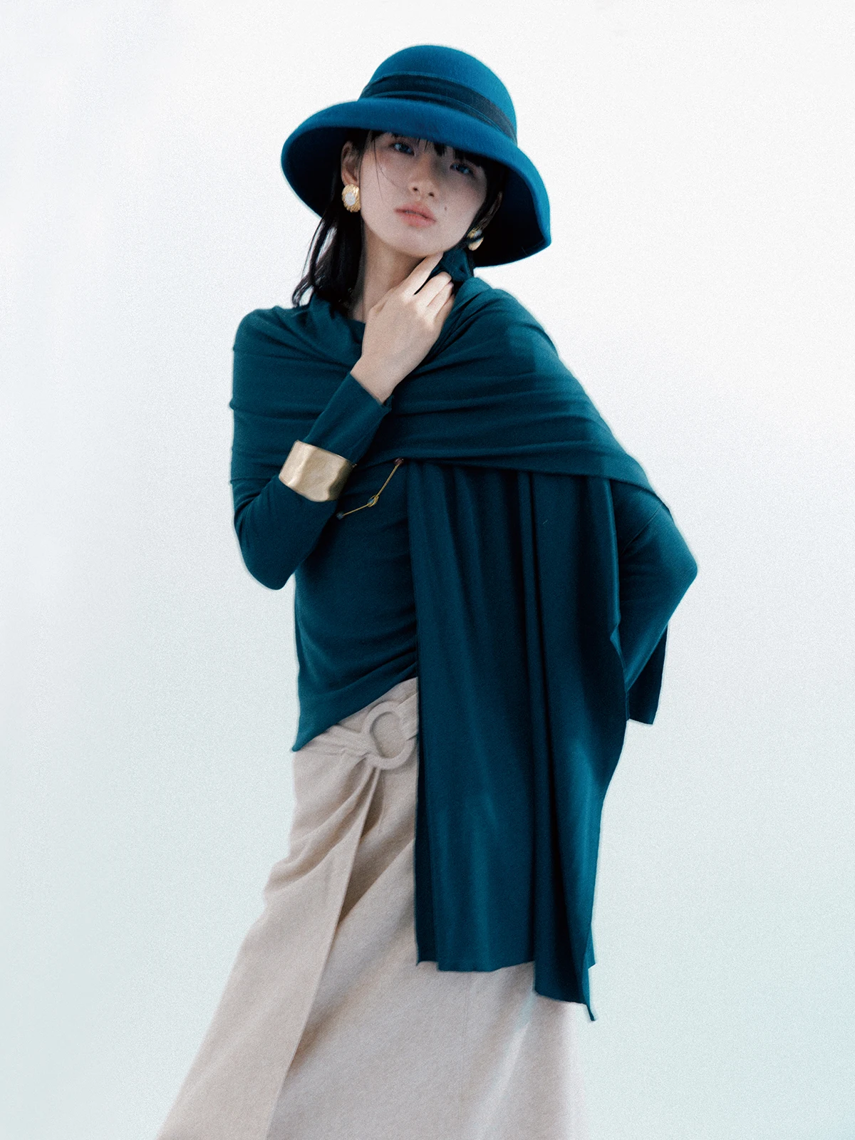 

SOTHEMOS 25FW Mid-century Millionaire Series Scarf Two Colors Knitted Long Sve Base Layer Top Simple Sle Slim Fit Women'...