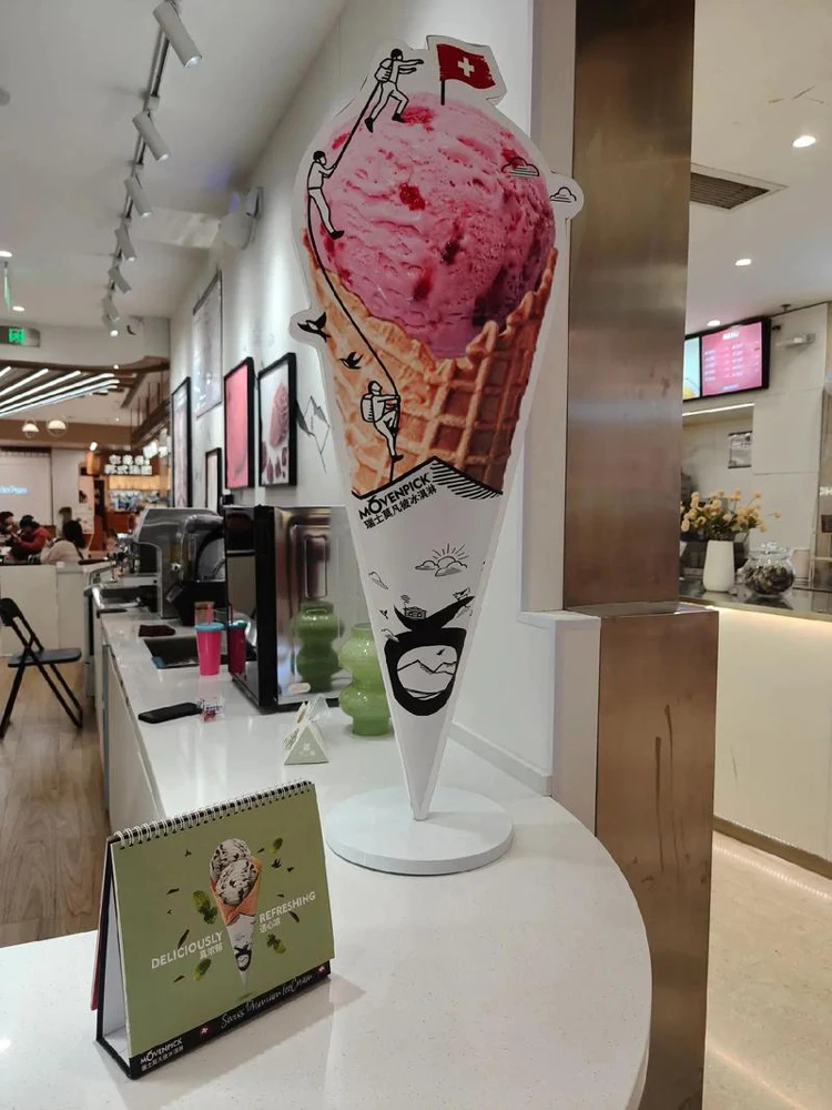 

Soft Serve Ice Cream Machine Three flavors Small Desktop Ice Cream Maker Machine Sorbet Freezing Machine 220V/110V