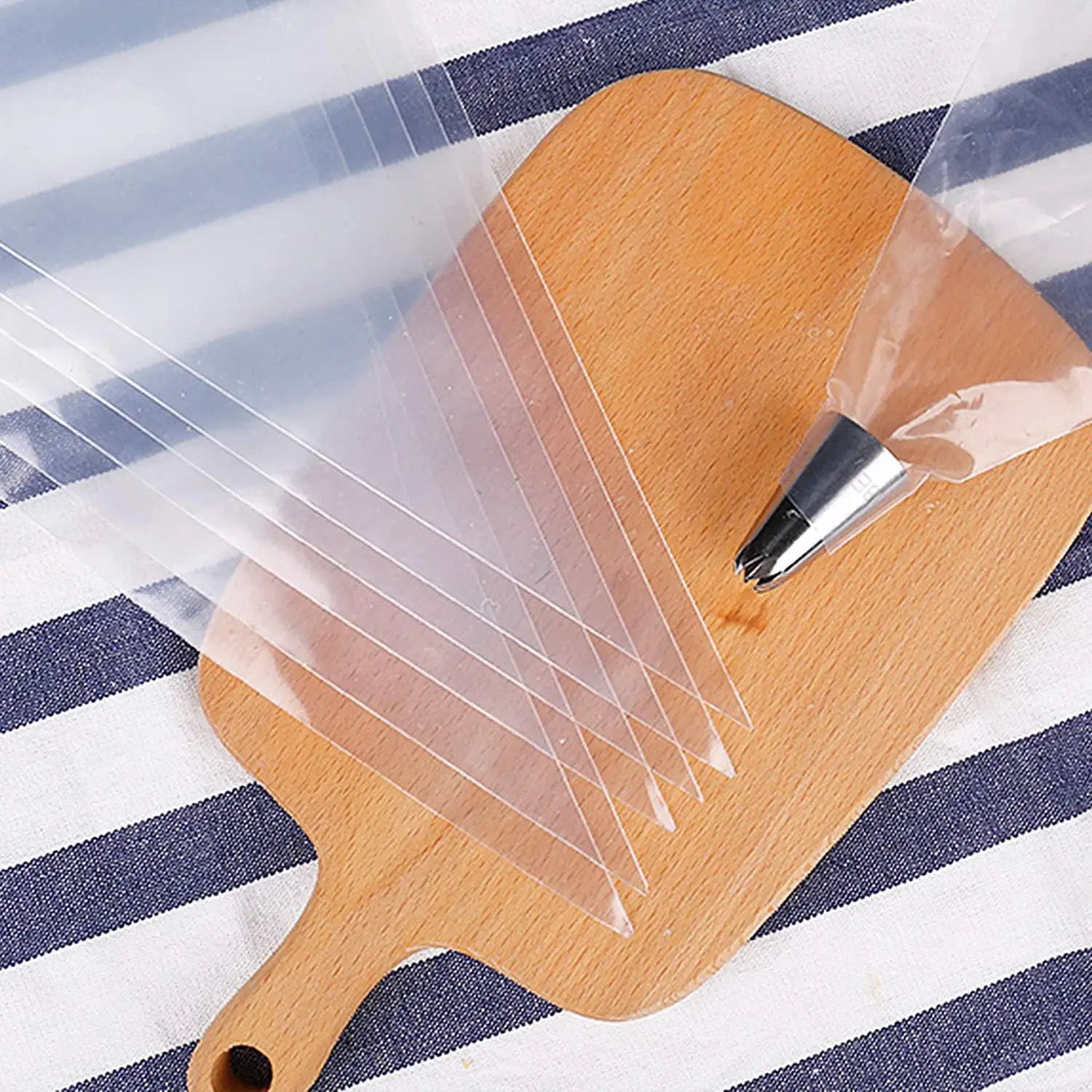 

100PCS Disposable Pastry Bag 12/14/16 Inch Cake Cream Decorating Bag Icing Baking Piping Bag Pastry Tip Cake Tools