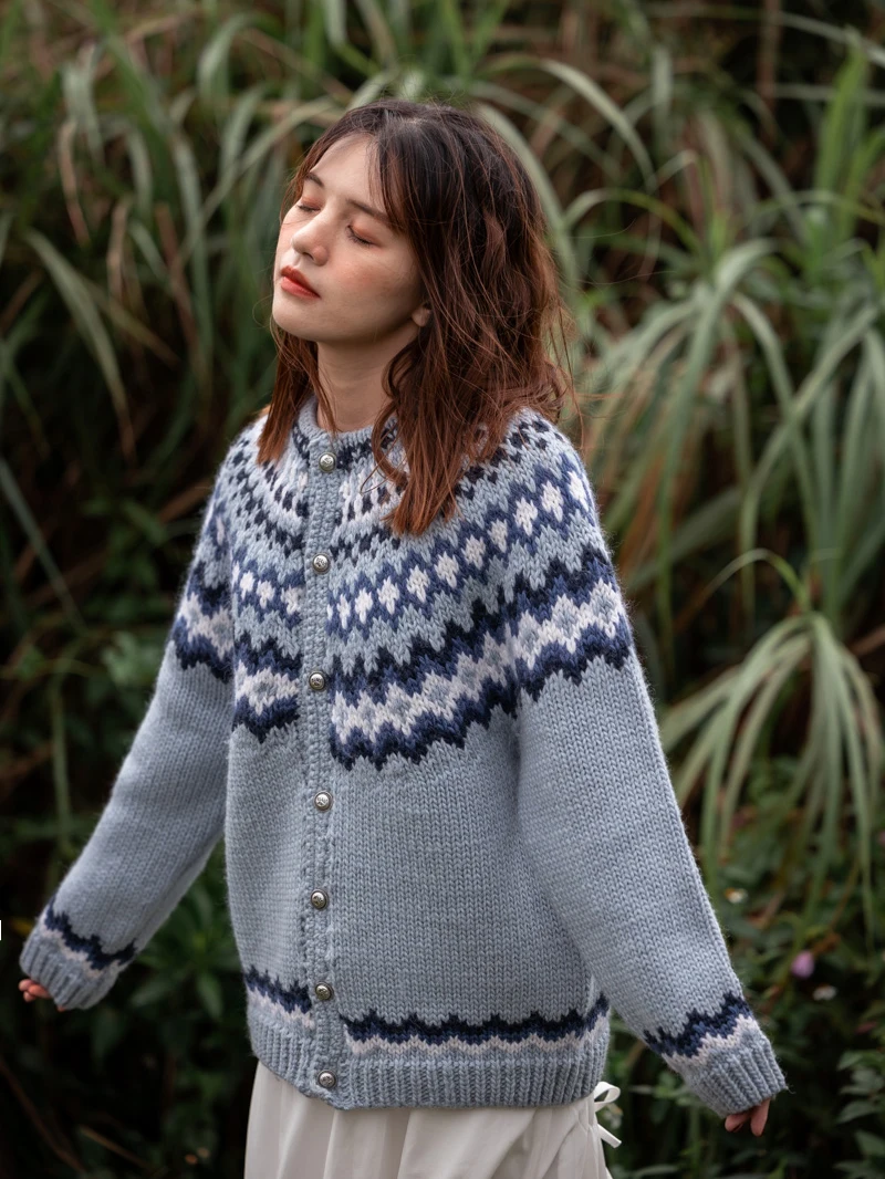 Spring Autumn 2022 Women Vintage Inspired Handmade Fair Isle Hand Knitted Blue Thick Warm 100% Wool Sweater Coat Cardigan