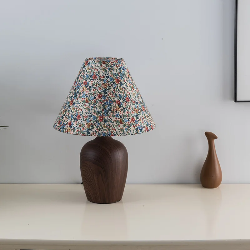 Creativity French Desk Lamp Artistic Bedroom Bedside Lamps Antique Floral Cloth Lamp Sofa Japanese Eye Protection Reading Lamp - view 6