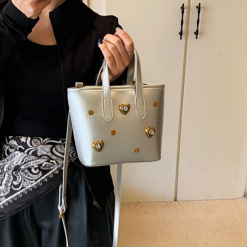 

Elegant Women's Tote Bag, Designer Leather Crossbody Handbag, Shoulder Bag With Magnetic Closure