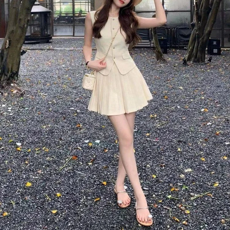 2026 Summer New Hot Selling High-end Temperament Sleeveless Vest and High Waisted Pleated Short Skirt Two-piece Set for Women