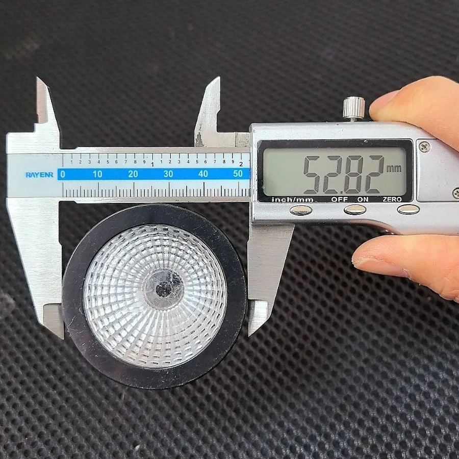 

50Pcs Solar Powered Spotlight Lamp Shade Animal Eye LED Waterproof Plastic Cover for Garden Statue Lawn Outdoor