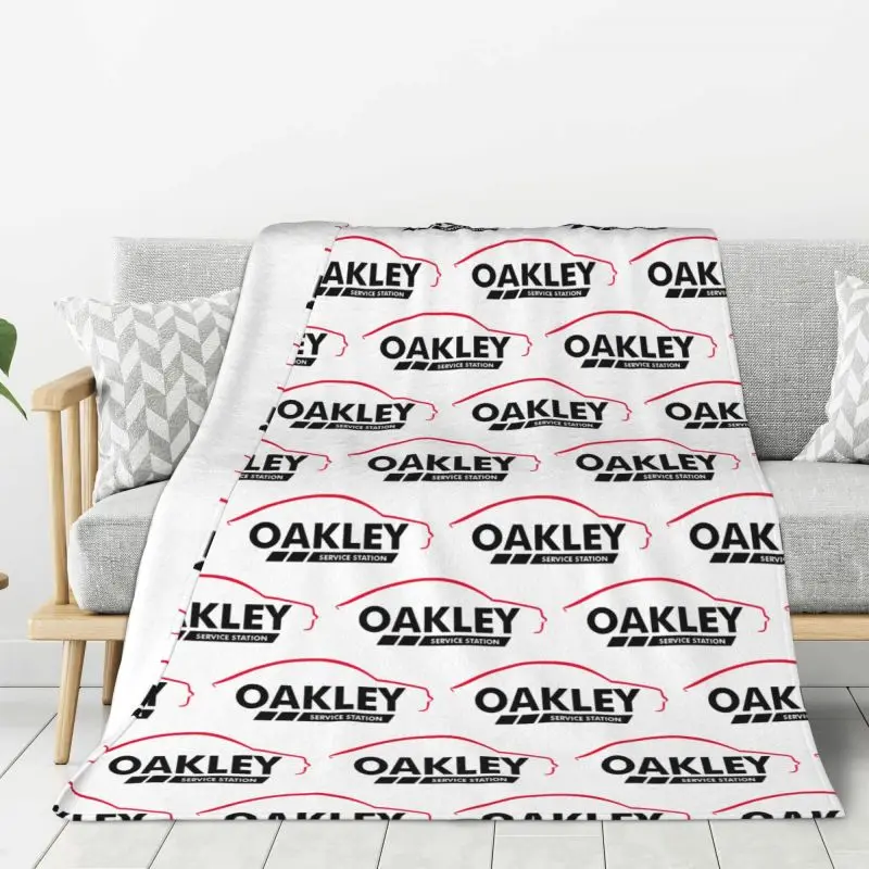 Custom Ultra-Soft Fleece Oakleys Logo Glasses Throw Blanket Warm Flannel Blankets for Bed Travel Sofa Quilt