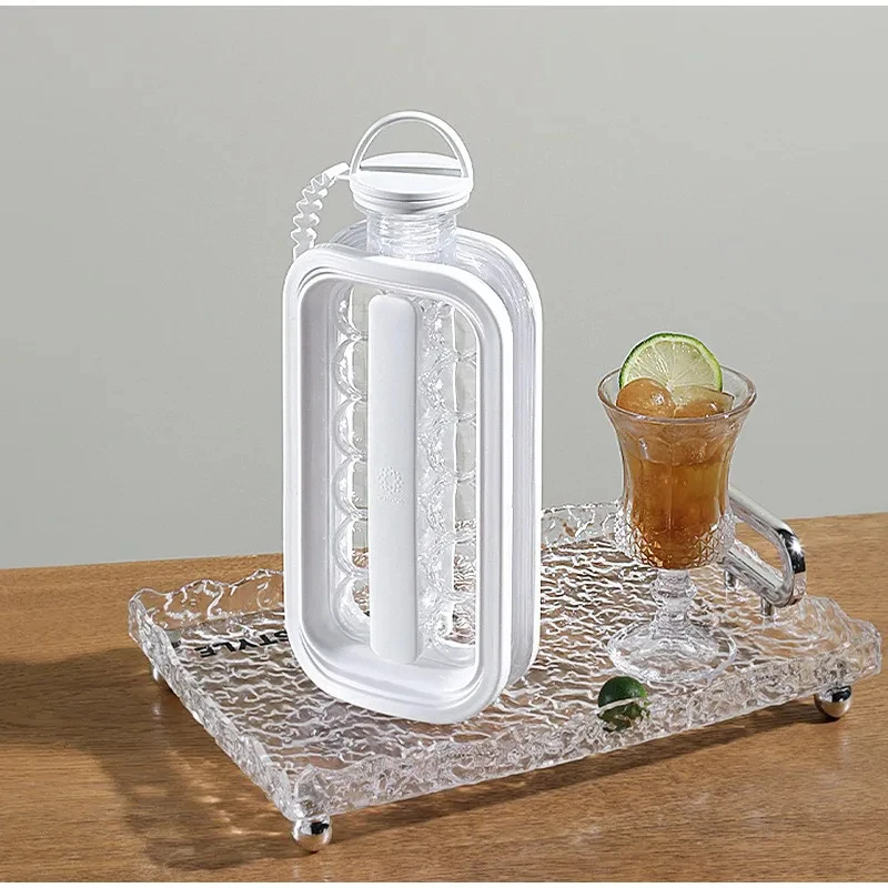 2-in-1 Faltbarer Eisbereiter Wasserflasche Lebensmittelechte Silikon-Eiswürfelform Tragbarer Wasserkocher Eisbox Haushalts-Trinkgefäß – Detail 2