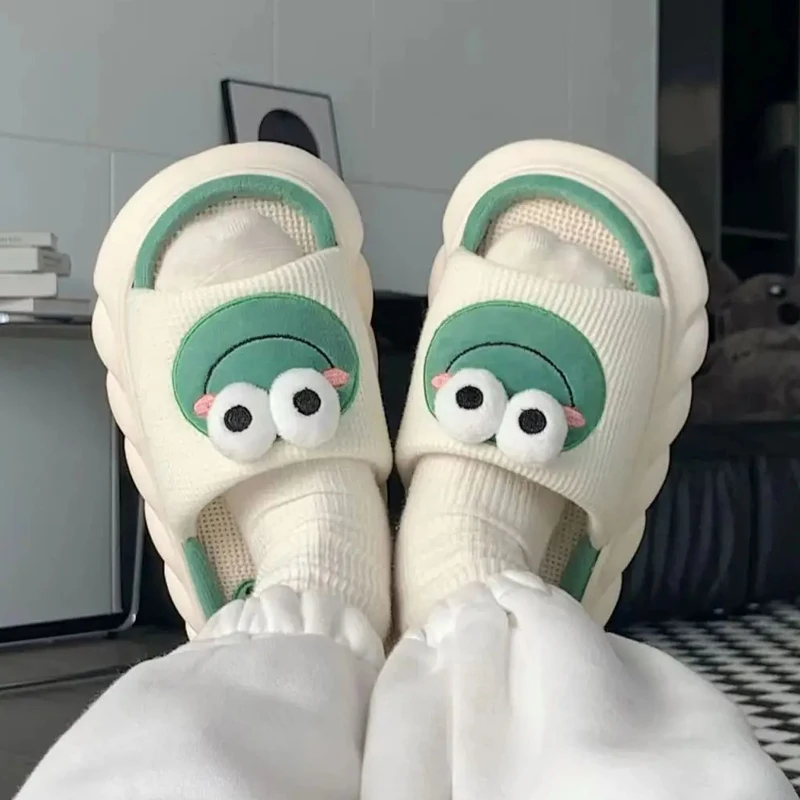 Pantoufles d'intérieur chaudes d'hiver pour femmes, pantoufles confortables à semelle douce et épaisse en lin grenouille, pantoufles antidérapantes pour couples