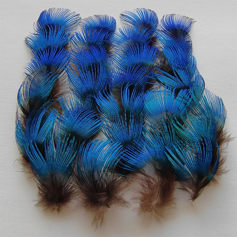 

200pcs/Lot Approx 2-3cm long Vibrant Iridescent BLUE Peacock PLUMAGE FEATHERS,Small loose feathers for Jewelry Making