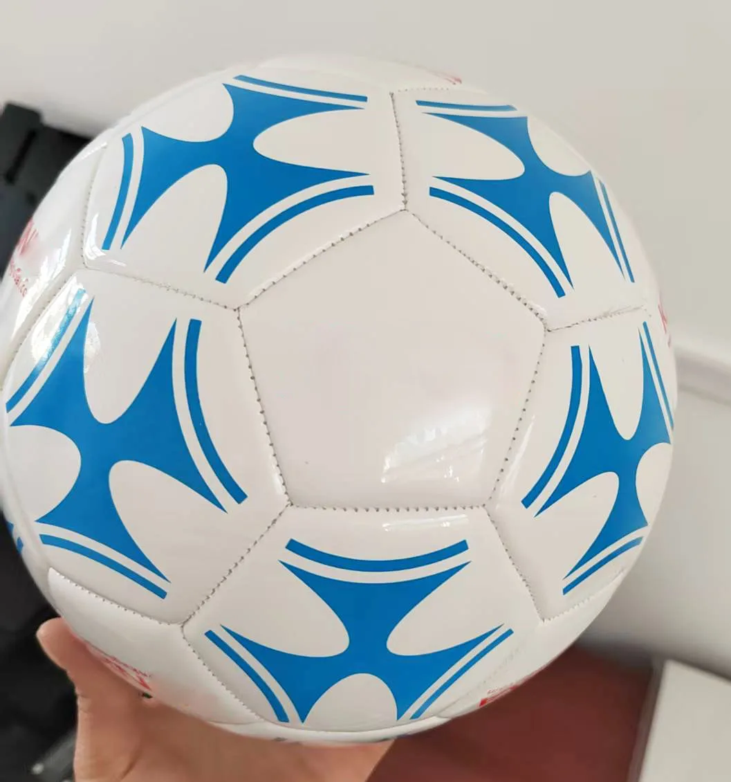Venta al por mayor de fábrica, máquina de coser de PVC de alta calidad, tamaño 5, fútbol, entrenamiento profesional para adultos y niños, stock, personalizado