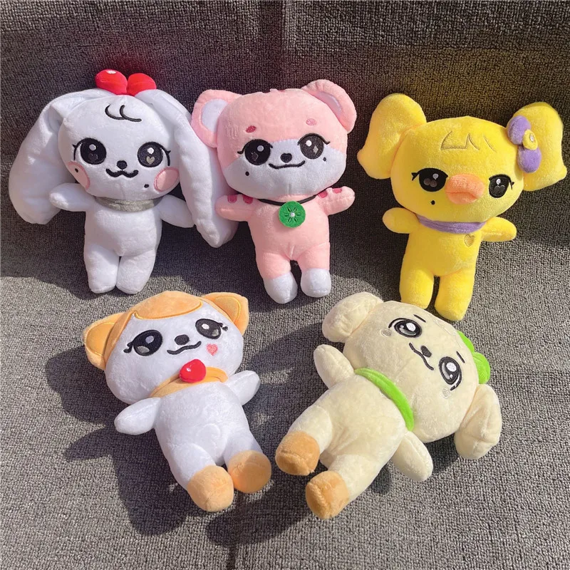 20cm Kpop Cherry Plush Kawaii kartun Minive boneka boneka lucu bantal mainan Dekorasi Rumah hadiah YUJIN tas figur liontin