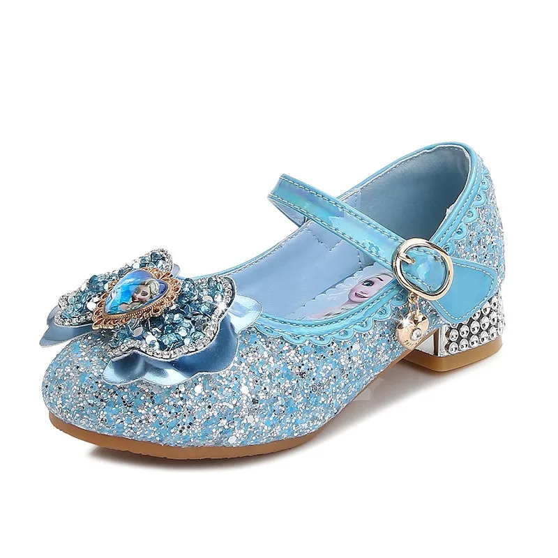 Le scarpe da principessa Elsa Frozen del simpatico cartone animato animato più vendute e le scarpe con paillettes da ragazza sono regali perfetti per la stagione natalizia