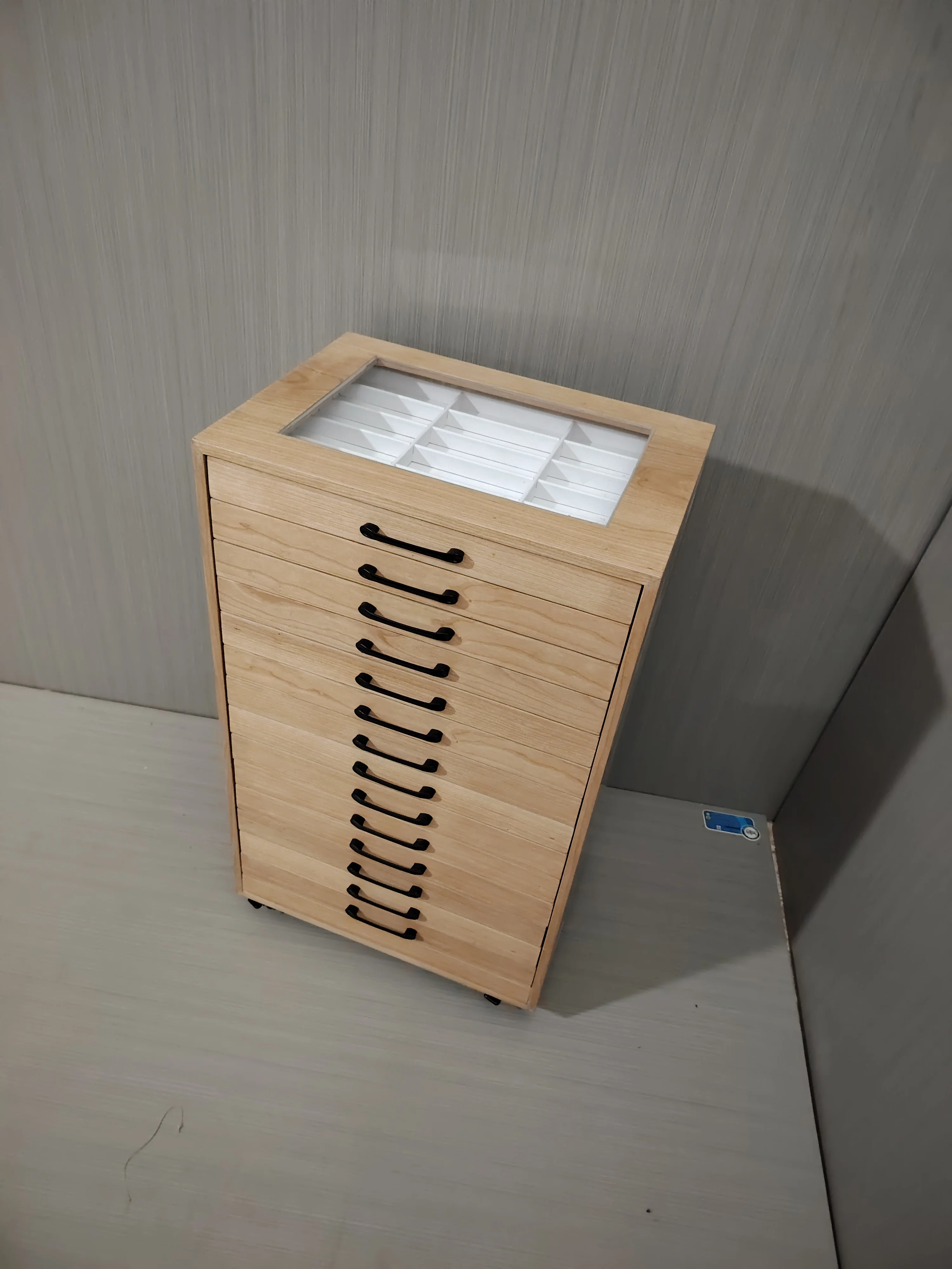 خزانة عرض النظارات، خزانة عرض، لمسة نهائية من خشب الجوز الطبيعي الجديد، جلد داخلي متين ممتاز #4