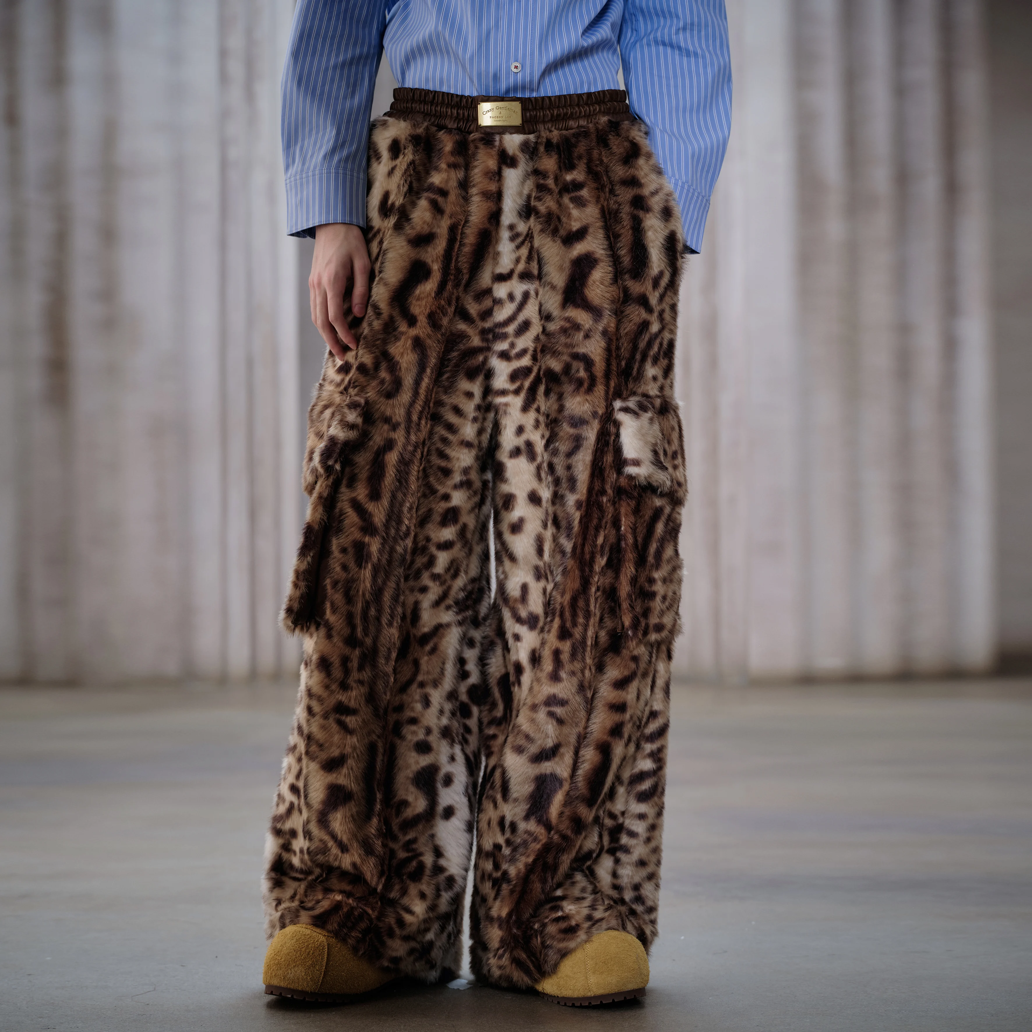 Original design leopard-print faux fur coat thickened 2025 autumn and winter, the same style coat for Ziyu stars
