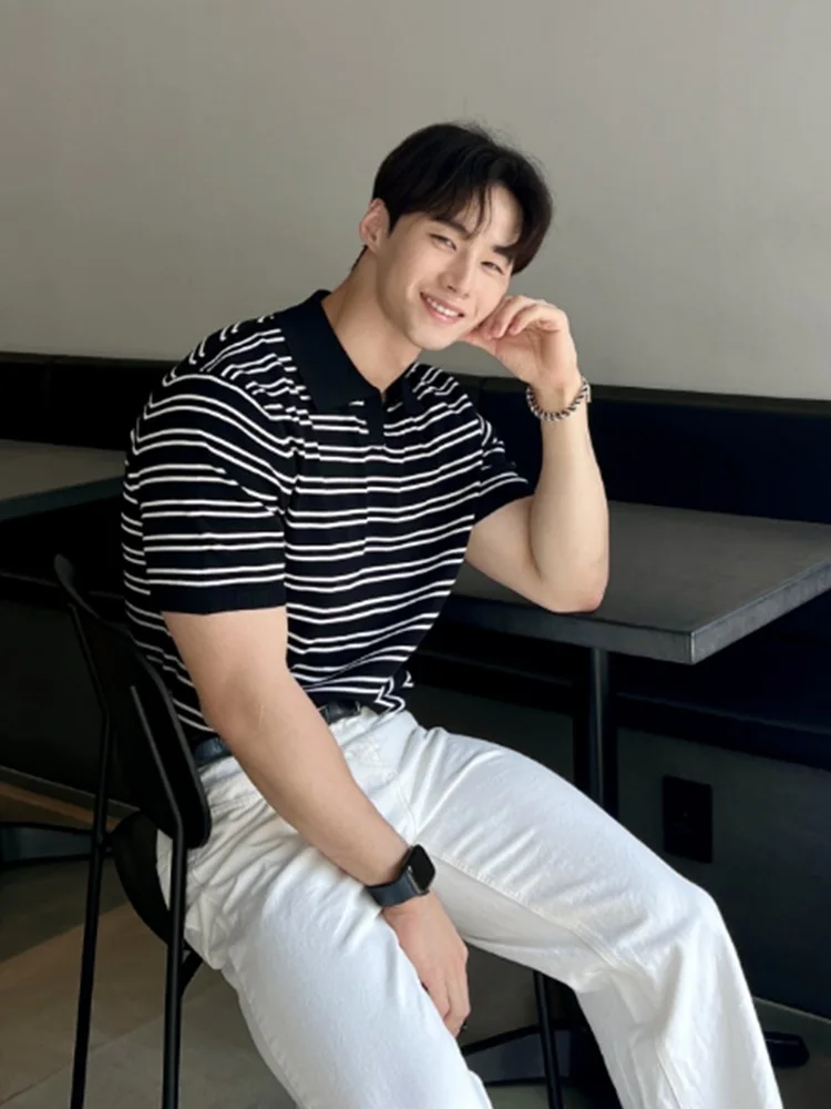 

Casual Korean Sle Men's Bla Stripe Overhead irt Summer Trendy V-Ne ort Sve Knitted T-irt Youth ular St...