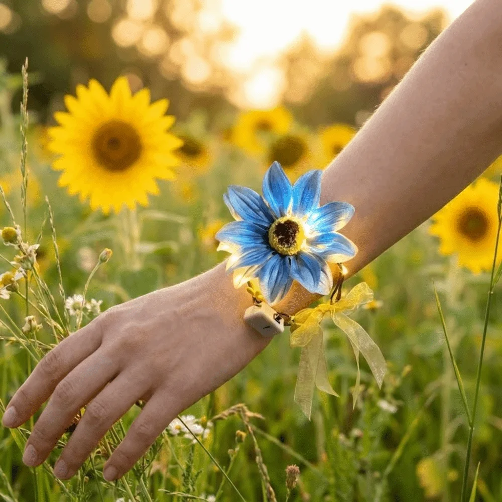 2pcs Bright Sunflower Styled Glowing Sunflower Wristband Soft Glowing Light Comfortable Wear Stage Performance Wristband