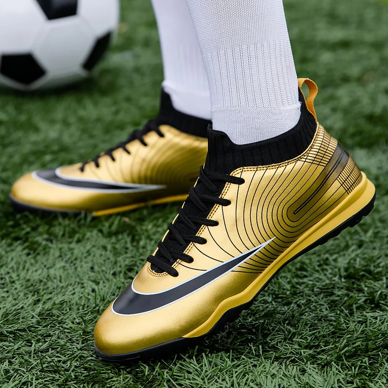 Heißer Verkauf Gold Männer Fußballs chuhe Erwachsene Kinder Training Fußballs chuhe Outdoor Gras Fußballs chuhe Anti-Rutsch-Rasen Futsal Schuhe