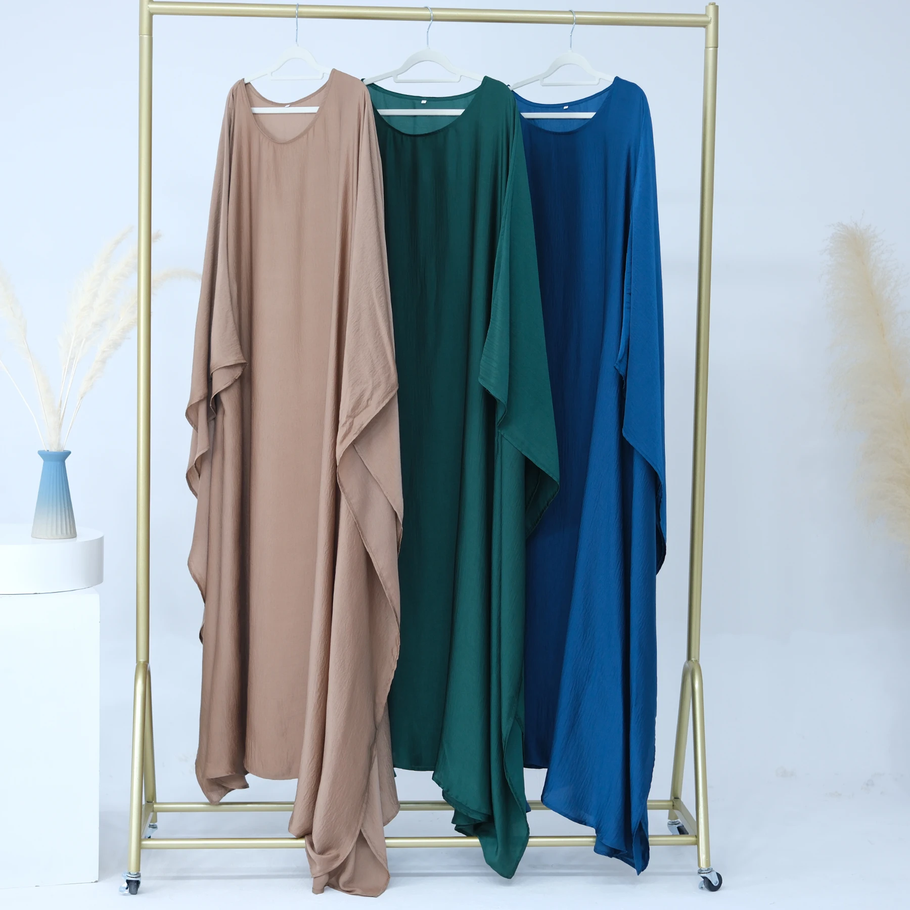 Modest Abaya for Muslim Women Bat Sleeve Long Maxi Dresses Turkey Kaftan Arab Eid Ramadan Party Robe Dubai Femme Jalabiya Caftan