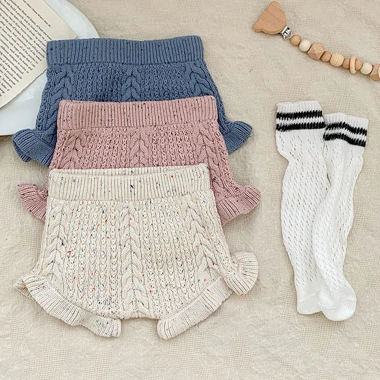

‌2025 Autumn Winter Infant Knitted Shorts Toddler Knit Bloomers Colorful Cotton Fabric Ruffled Panties for Baby Boys Girls