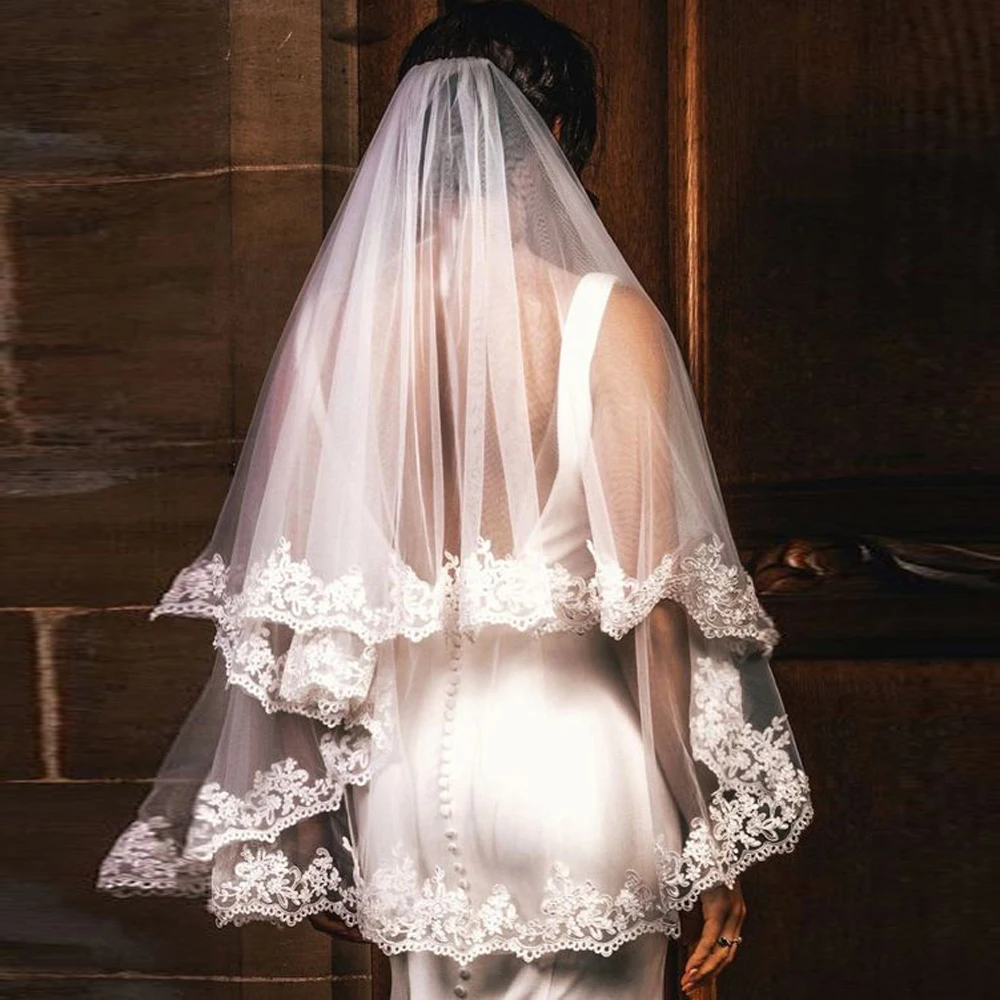 

2 tier lace short veil,delicate lace edge elegant bridal veil with comb,soft stylish flowing tulle veil women accessory VP09