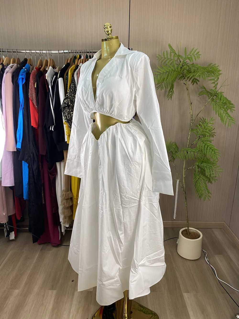 Elegant, minimalist, sexy, and innocent two-piece set: new Spring/Summer V-neck long-sleeve crop top and maxi skirt.-GZXX1121