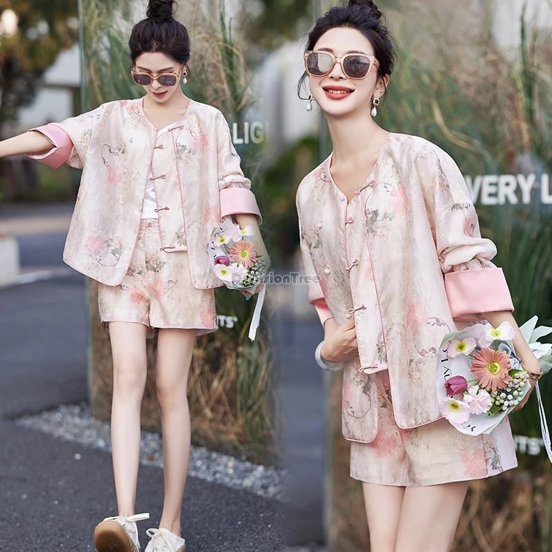 

2024 summer new chinese improved fashion style disc button long sleeve printed blouse loose shorts two-piece tang suit set w630