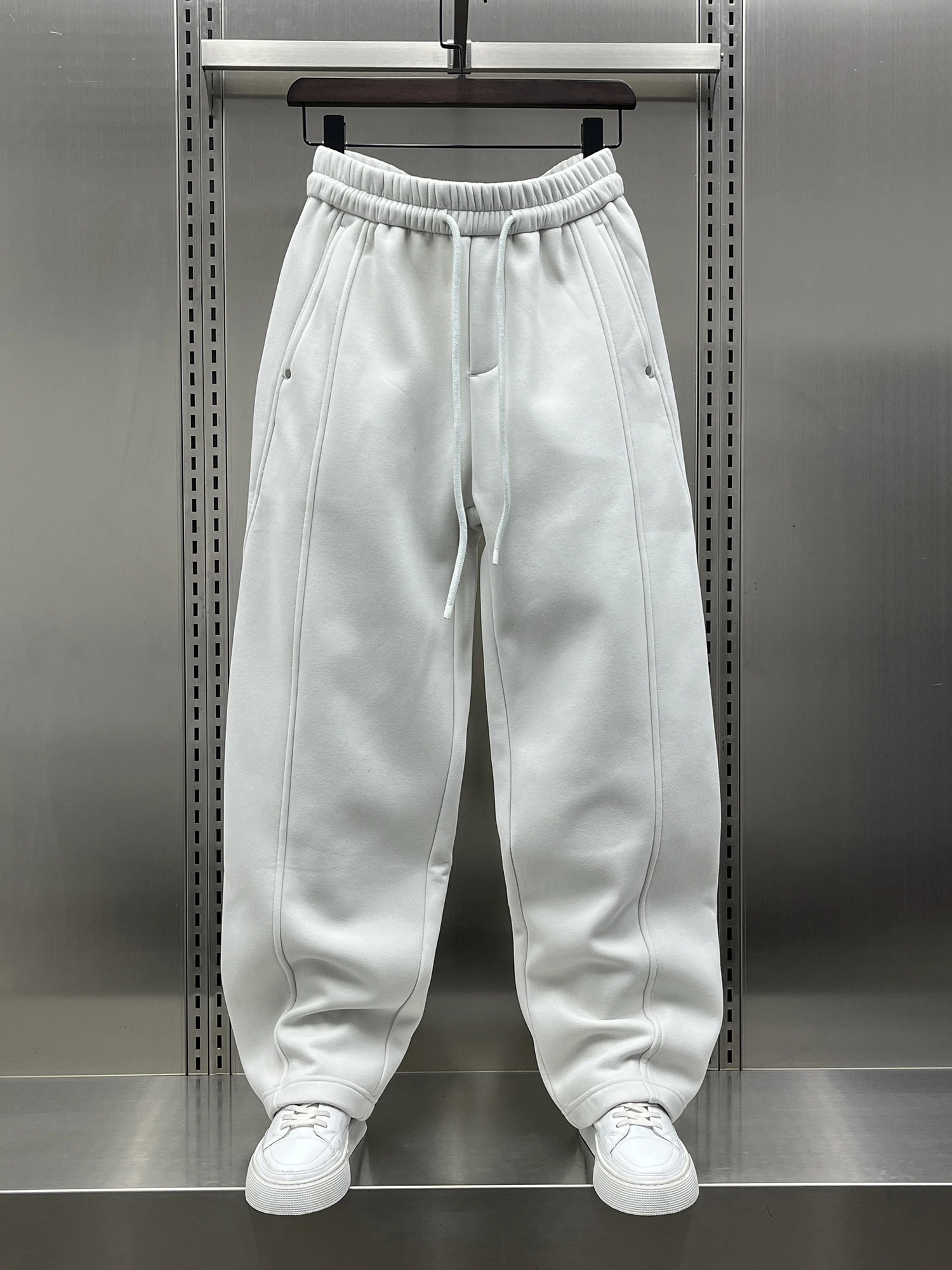 

Модные мужские повседневные брюки на флисовой подкладке, свободные, универсальные, осенне-зимние, новинка, удобные, прямого кроя