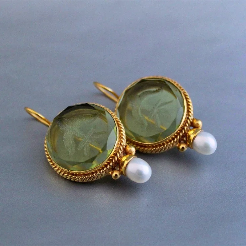 Vintage Fashion Green Color Intaglio Square Inlay Pearls Dangle Earrings For Women Party Birthday 2024 New Fashion Jewelry