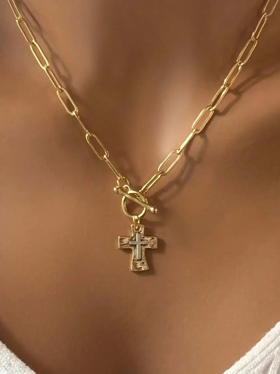 

Cross Pendant Necklace For Women Paperclip Chain Toggle Clasp Fashion Religious Simple Jewelry Gift