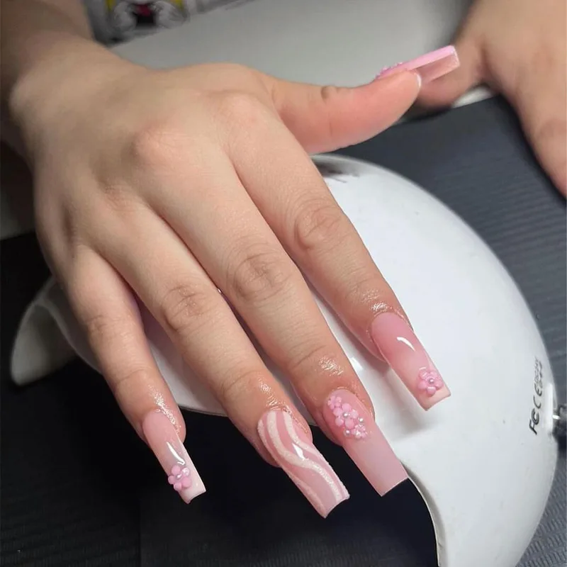 24 Stuks Roze Lange Valse Nagel Tips Voor Vrouwen Bloem Zoete Nep Nagels Verwijderbare Pers Op Nagel Sticker Met Gelei Gel