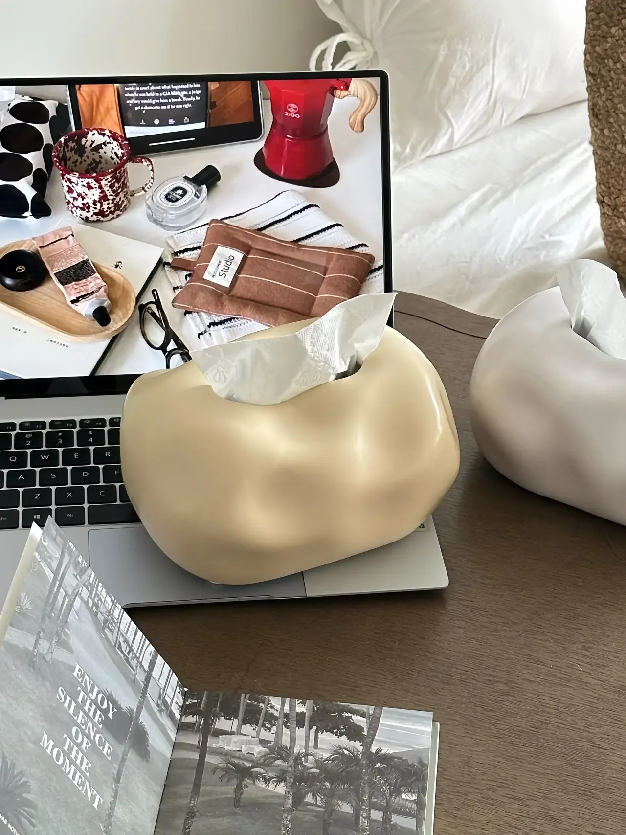 Tissue box Living room light luxury medium and ancient style advanced simple paper box Dining table paper box Ceramic home