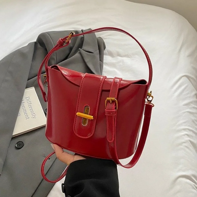 حقيبة كروس ذات سعة كبيرة وبسيطة للنساء حقيبة كتف واسعة وخفيفة الوزن للعمل والسفر #3