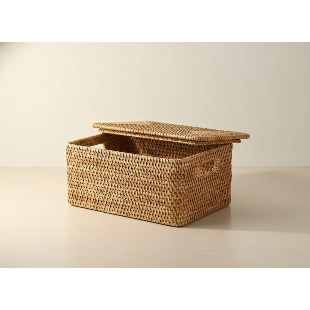 

Natural Rattan Storage Basket with Lid - Hand-Woven Rectangular Organizer for Home Shelf Picnic