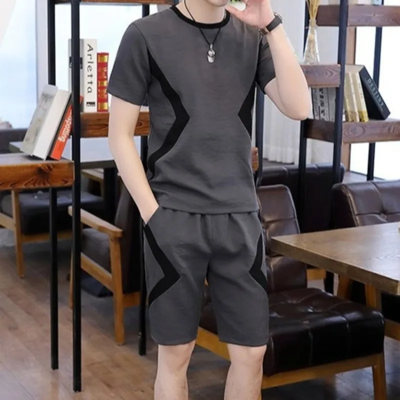 

Men's Summer 2026 New Casual Sports Two Piece Set Korean Style Loose Fit Short Sleeve Tee Five Inch Shorts