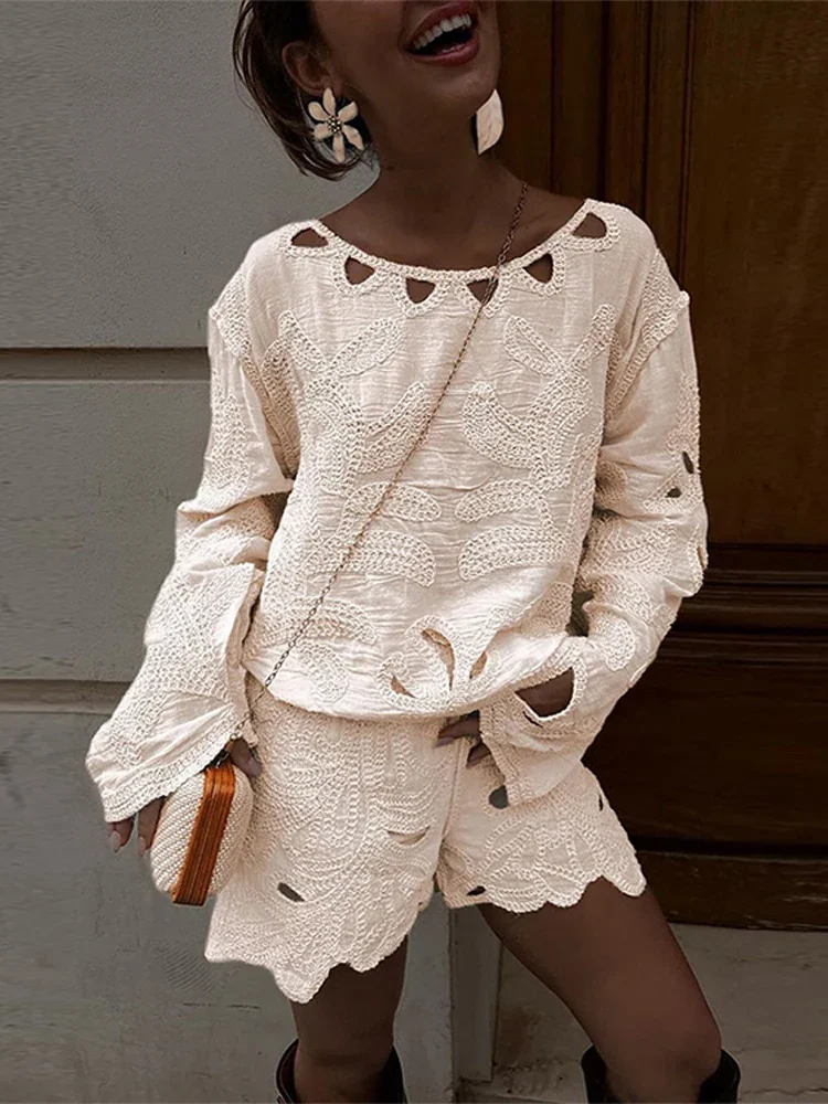 

Женский топ с вышивкой и волнистым вырезом, женские шорты с высокой талией, весенние комплекты с круглым вырезом, нерегулярные женские отпускные наряды