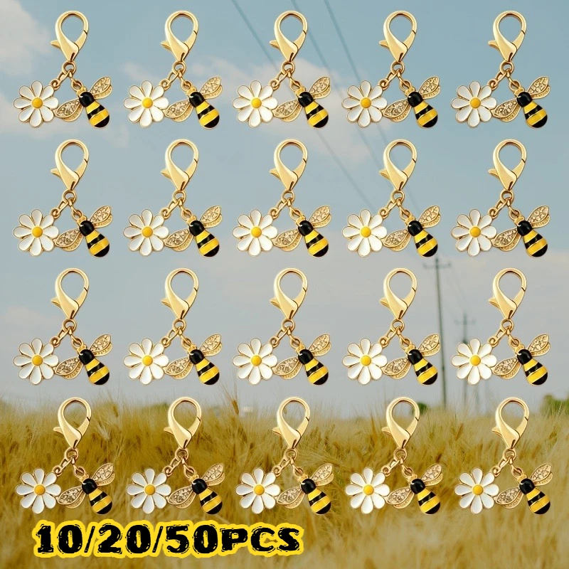 10/20/50Pcs Alloy Bee Daisy Keychains,Mini Bag Charms,Simple Daily AccessoriesSmall Gift Ornaments for Backpack Wallet USB Drive