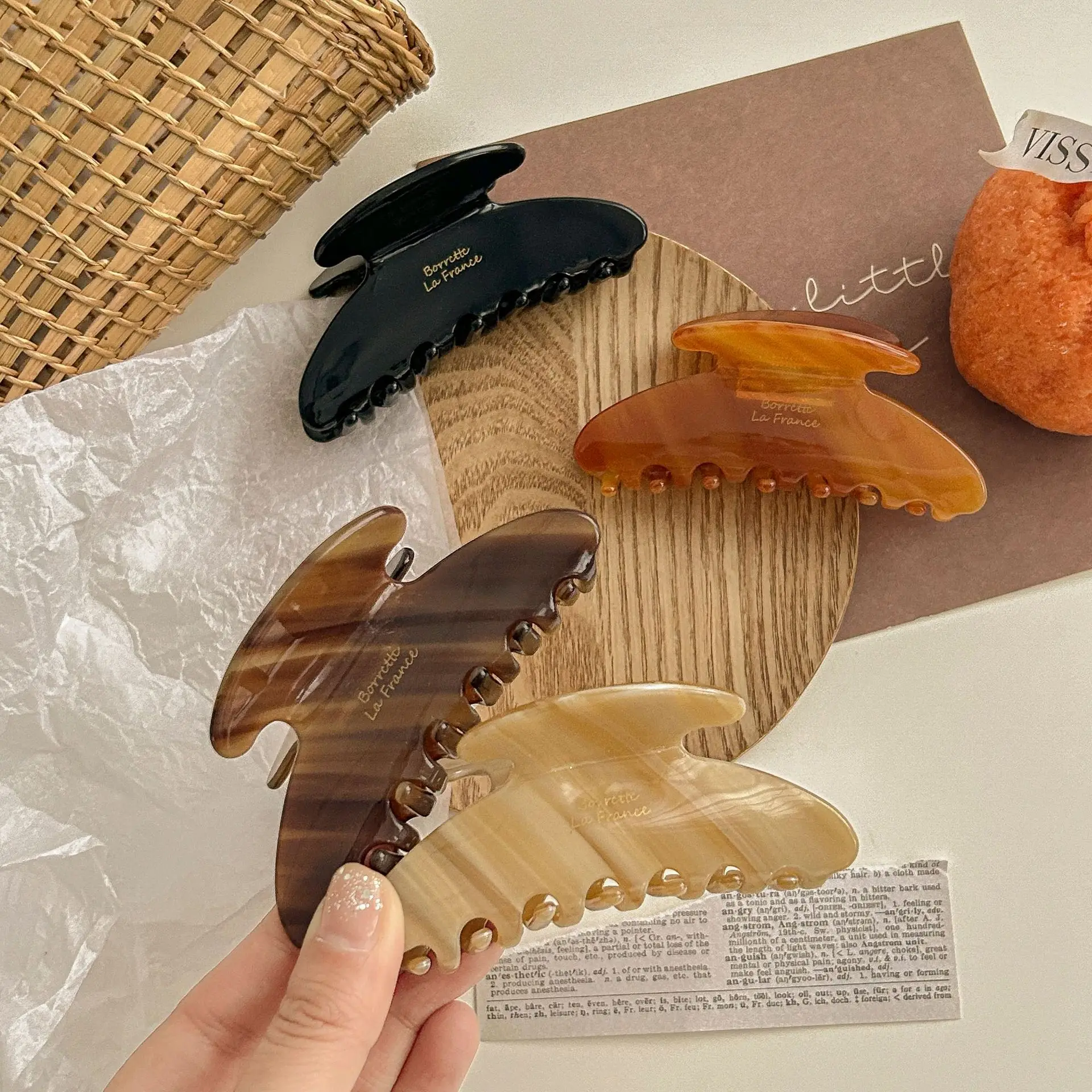 Рисунок 2 - Новые ретро корейские ацетатные заколки для волос