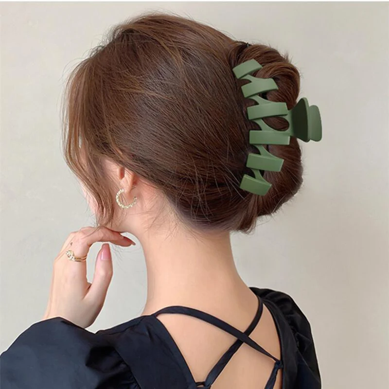 

11CM Frosted N-Shape Shark Clip - Solid Color Large Hairpin for Thick Hair, Fashion Hair Accessories (Non-Slip Design)