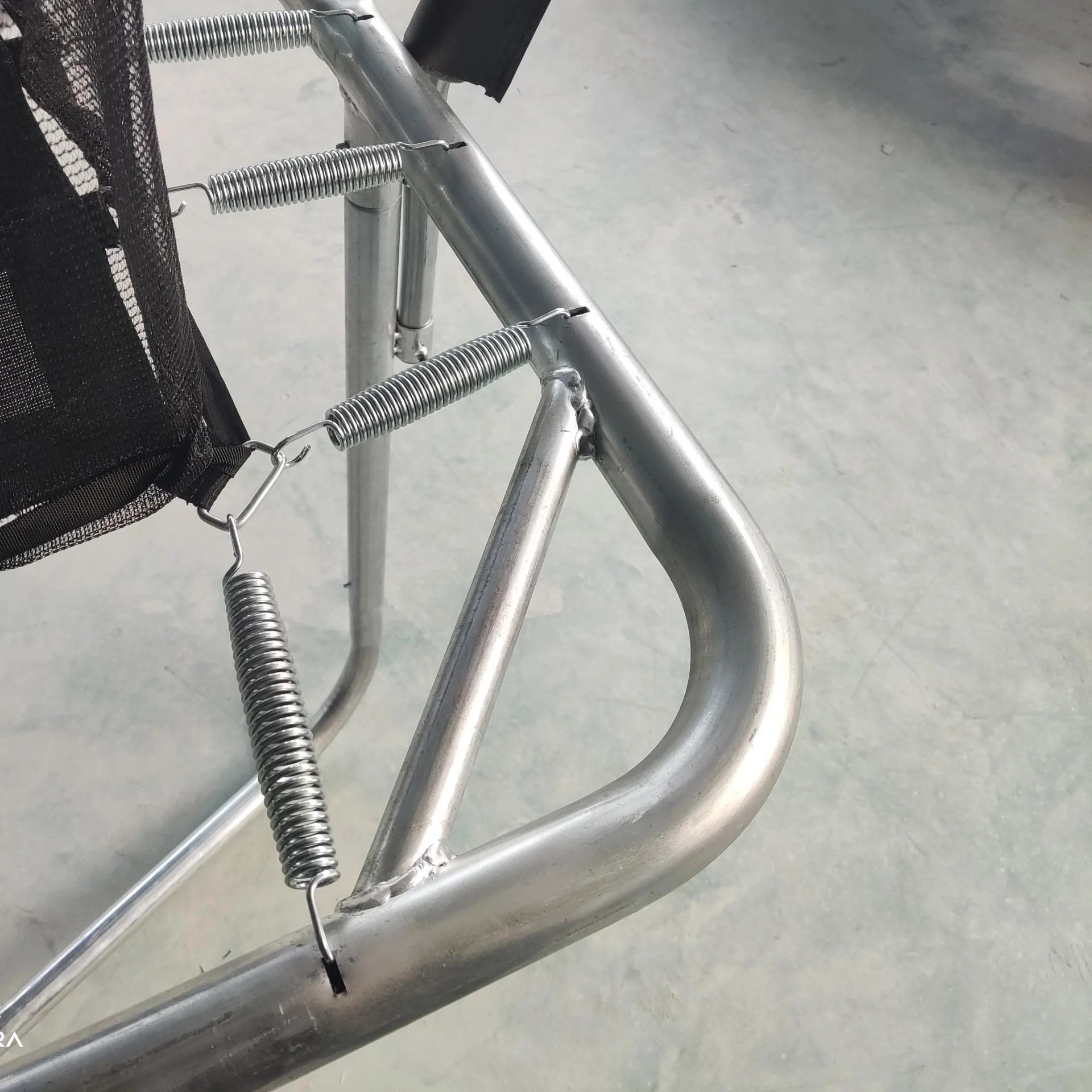 

Уличный прямоугольный батут 10x17 футов с пружинным механизмом и защитной сеткой