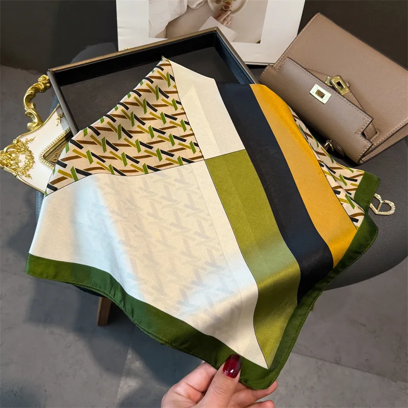 ผ้าพันคอสี่เหลี่ยมเล็ก 70 ซม. ผ้าคลุมศีรษะซาตินนุ่มพิมพ์เรขาคณิตป้องกันคอแฟชั่นอเนกประสงค์ผ้าพันคออุ่นคอ