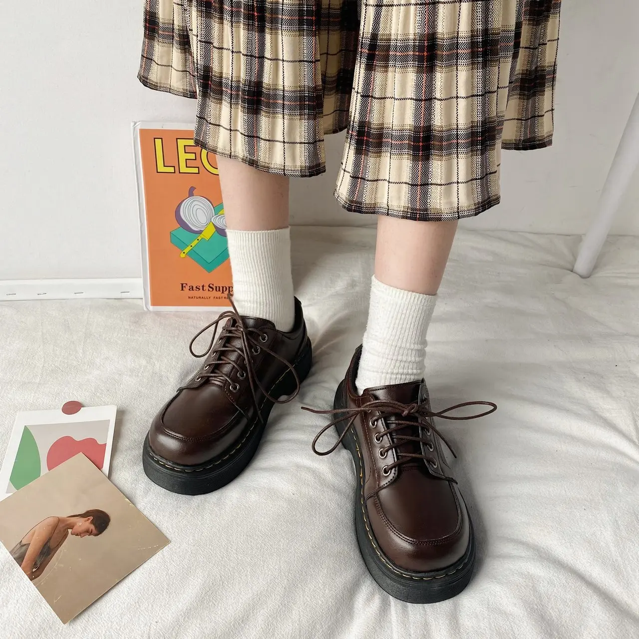 Buty Kobieta 2024 Brytyjski Styl Modis Obuwie Damskie Chodaki Platforma Oxfords Casual Sneaker Low Heels New Preppy Cute Dress Cross