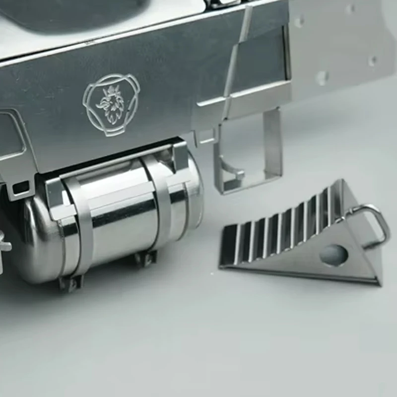 Scaleclub 1/14 Tamiya Tractor Upgrade Metal Rear Crossbeam, Rear Air Tank, and Anti-slip Plate DIY Simulation Model Accessories