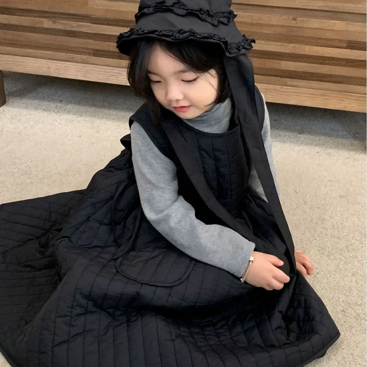 Kinder rock 2023 Herbst Winter neues Produkt Kinder kleidung koreanische Ausgabe Baumwolle plus warmes Retro-Schnür kleid für Mädchen