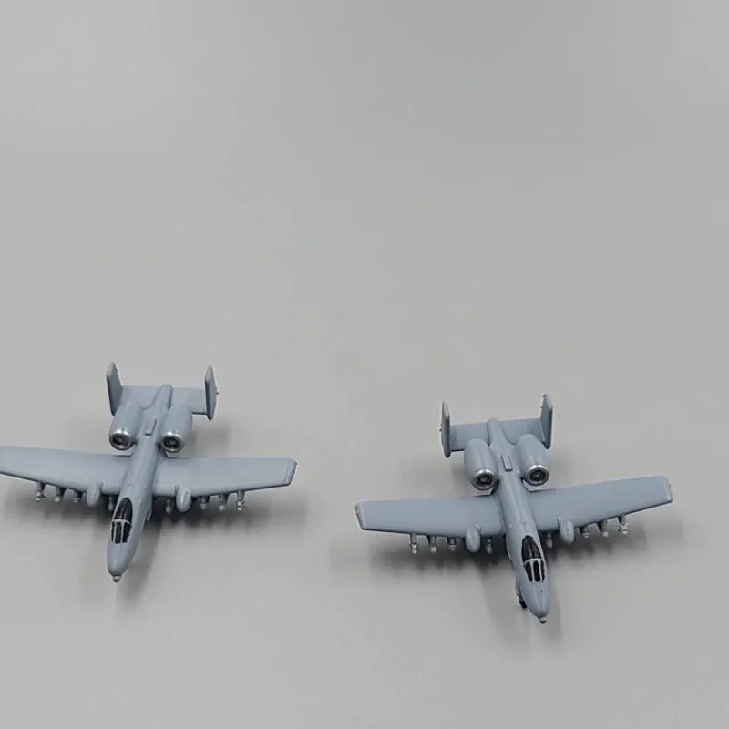 2PCS 1/350 Scale Model A-10 Warthog Support Attack Airplane Small Fighting Aircraft Colored Resin Toys for Collection Display