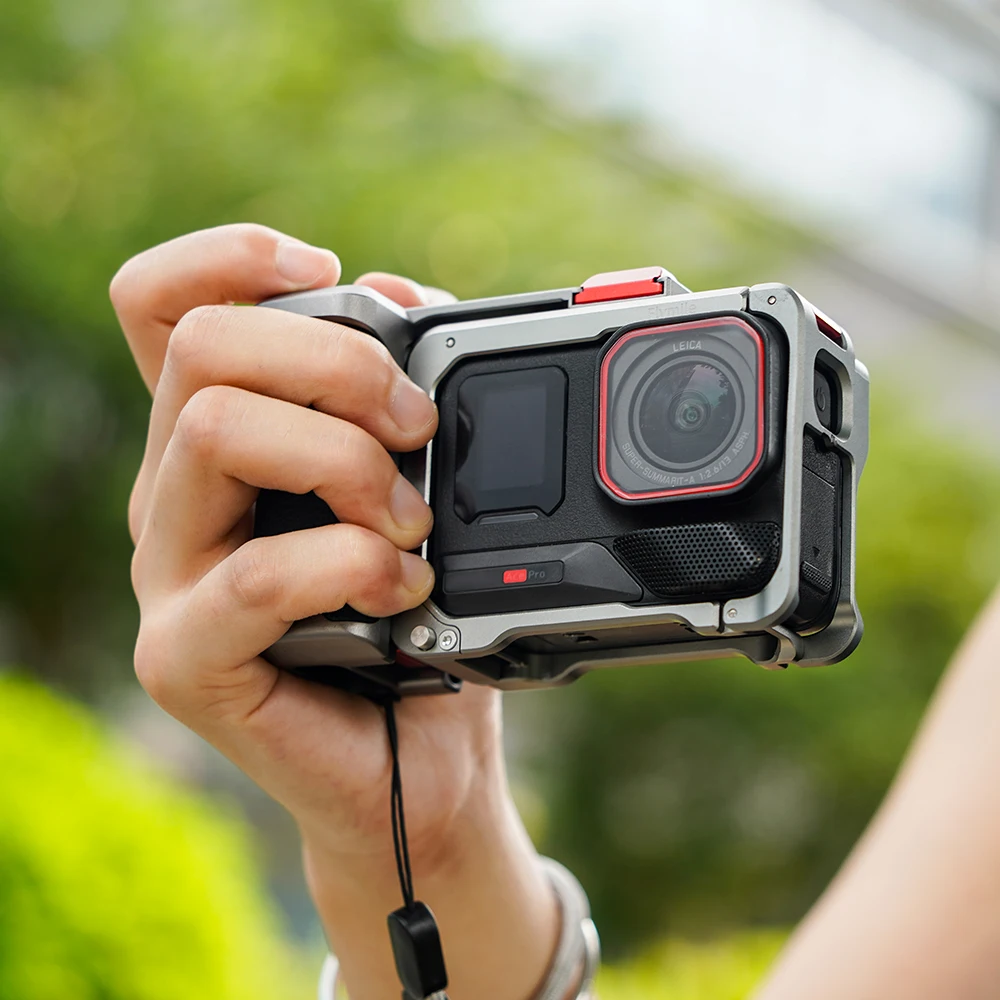 

Shooting Bracket for Insta360 Ace Pro 1/2 Camera Grip Sports Camera Protective Bezel with Lens Cap and Hand Strap