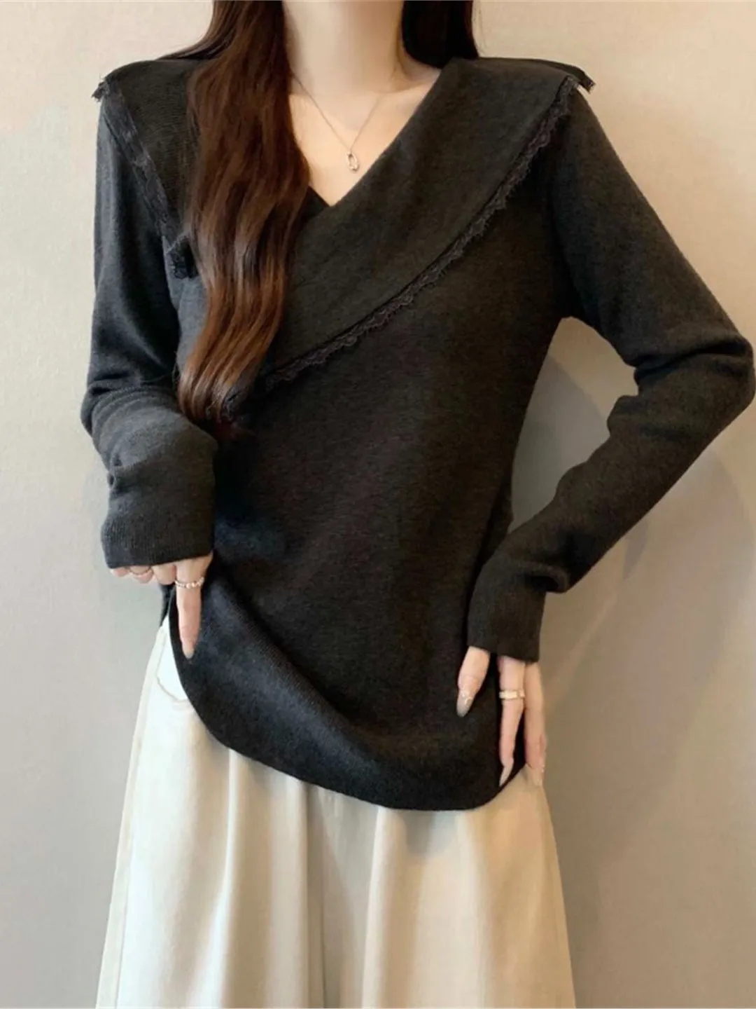 

Женский вязаный свитер с V-образным вырезом, больших размеров, осенний, модный, с асимметричным подолом, стандартный крой, длинный, в корейском стиле