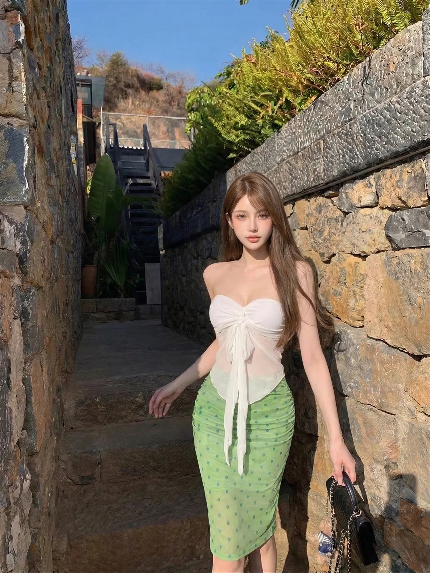 Summer Slim Fit Wrap Chest Bandage Top Women's Beautiful  Knot Backless Sleeveless Vest White Outerwear Casual Shirt