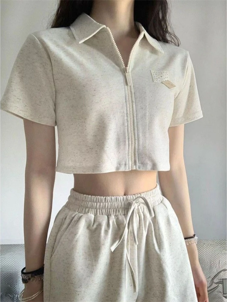 

Женский комплект с коротким рукавом, воротником-поло и молнией, повседневный комплект из двух предметов: шорты с высокой талией и завязками, летняя модная уличная одежда