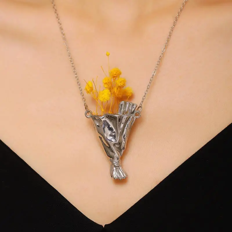 Dried Rose Pendant Necklace Silver-Tone Minimalist Style Jewelry for Daily Commute Sweet Romantic Gift for Girlfriends